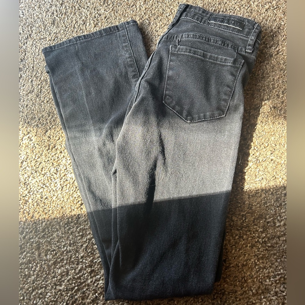 Black Kendall and Kylie jeans size 0